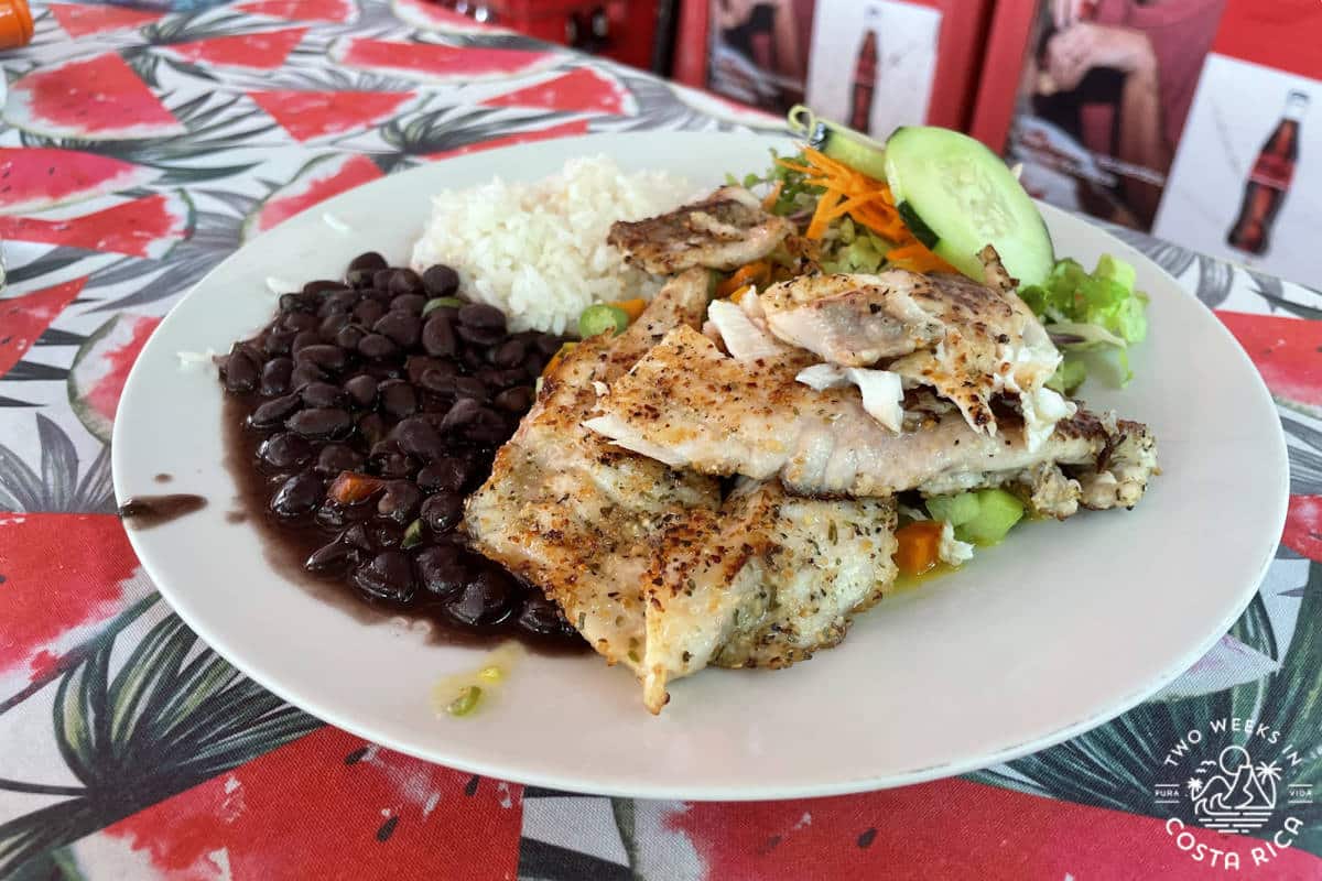 fish casado at rosi's soda tica