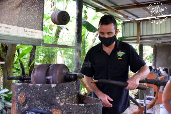 Old fashioned coffee roaster La Fortuna