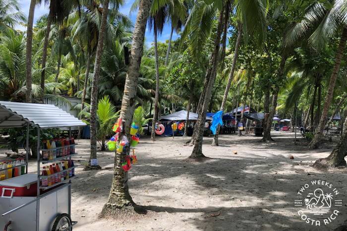 vendors at Playa Ventanas